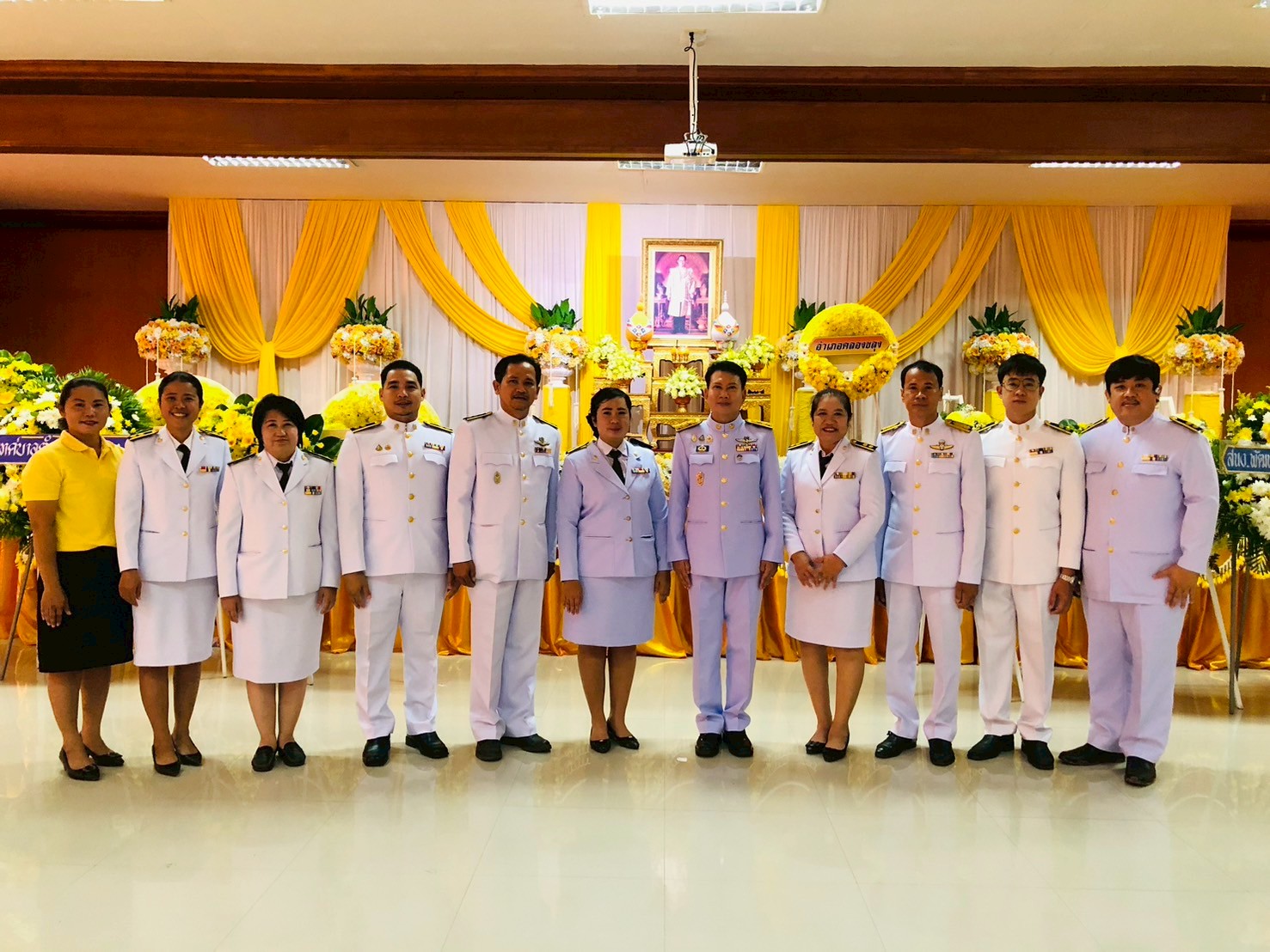 วันนวมินทรมหาราช  พระบาทสมเด็จพระบรมชนกาธิเบศร มหาภูมิพลอดุลยเดชมหาราช บรมนาถบพิตร